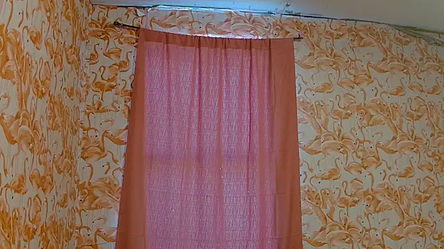 strawberrysmoothie online show from 4, 11, 2025