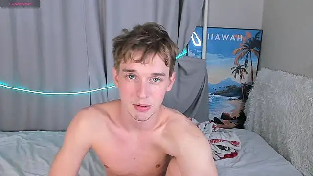 Snapshot of 4ever_dude chatting on 13, 10, 2025 4ever dude online show from 13, 10, 2025