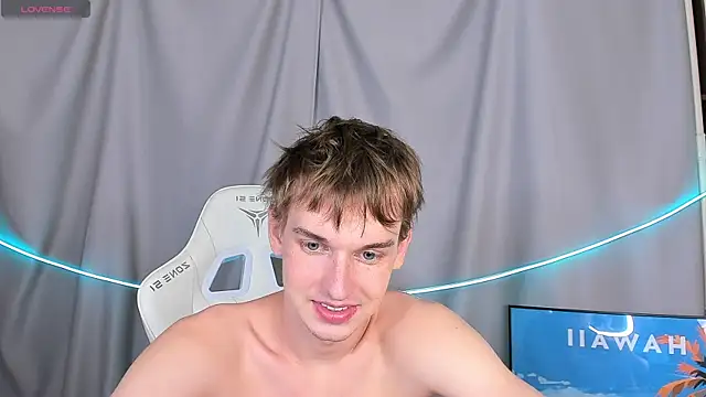 Snapshot of 4ever_dude chatting on 7, 11, 2025 4ever dude online show from 7, 11, 2025