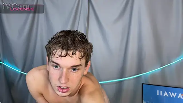 Snapshot of 4ever_dude chatting on 14, 11, 2025 4ever dude online show from 14, 11, 2025