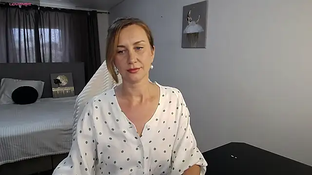 Snapshot of Vanessa_Nowak chatting on 20, 5, 2026 Vanessa Nowak online show from 20, 5, 2026
