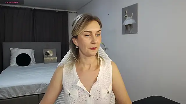 Vanessa Nowak online show from 25, 11, 2025