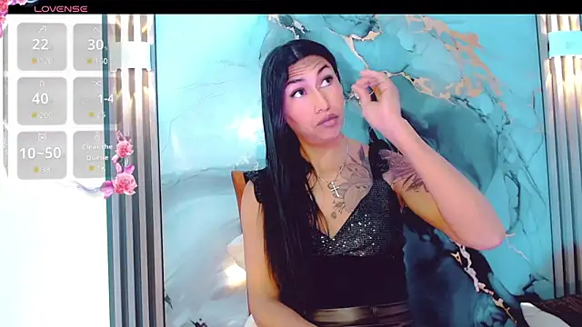 khiara moretti online show from 18, 12, 2025