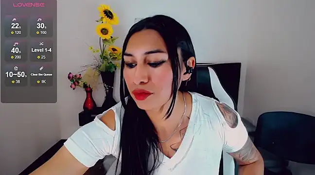 khiara moretti online show from 18, 3, 2025