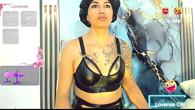 khiara moretti online show from 12, 1, 2026