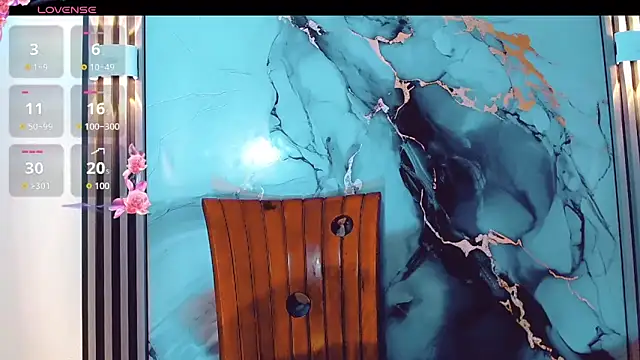 khiara moretti online show from 22, 12, 2025