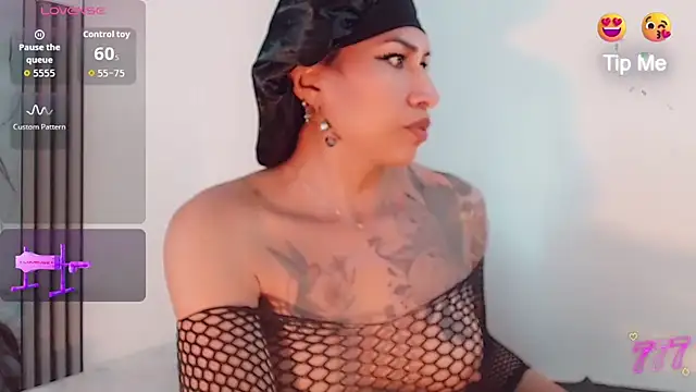 khiara moretti online show from 22, 7, 2026