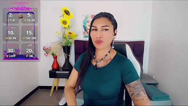khiara moretti online show from 22, 3, 2025