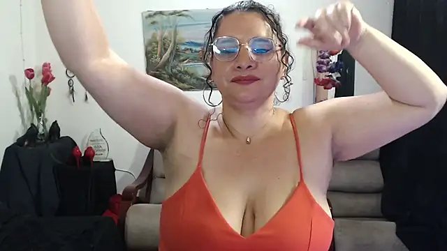 Aleja Gonzales online show from 5, 11, 2025