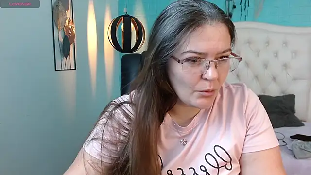 MsJossie online show from 17, 4, 2026