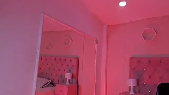 Agathaargent  online show from 6, 3, 2026