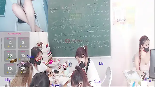 Snapshot of _Math_ chatting on 29, 4, 2026 Math online show from 29, 4, 2026