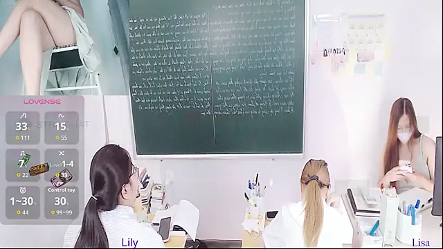 Snapshot of _Math_ chatting on 10, 6, 2026 Math online show from 10, 6, 2026