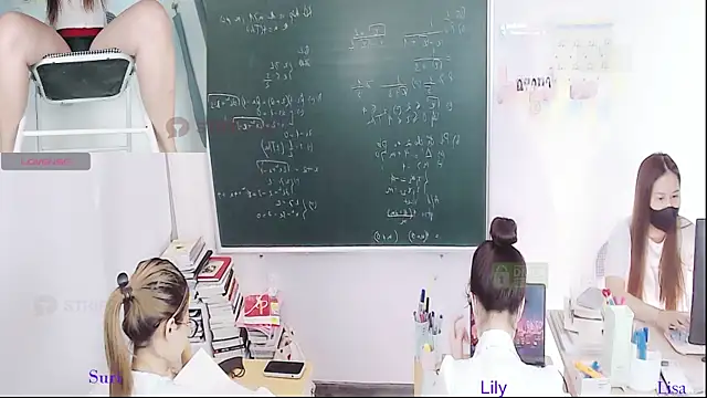 Snapshot of _Math_ chatting on 9, 6, 2026 Math online show from 9, 6, 2026