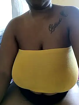 Sexy Monalisah online show from 3, 2, 2025