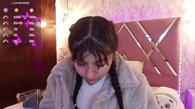 Snapshot of Miaa_Smiith1 chatting on 5, 3, 2025 Miaa Smiith1 online show from 5, 3, 2025