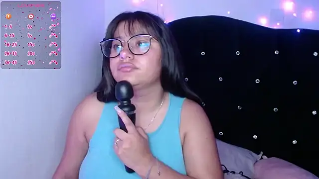 Snapshot of Miaa_Smiith1 chatting on 9, 9, 2025 Miaa Smiith1 online show from 9, 9, 2025