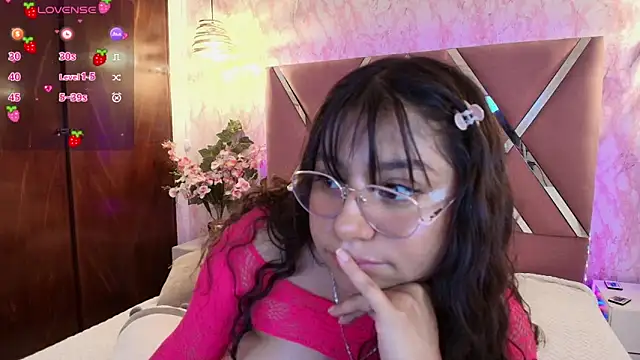 Snapshot of Miaa_Smiith1 chatting on 4, 2, 2025 Miaa Smiith1 online show from 4, 2, 2025
