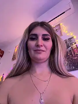 EvelynFrances online show from 15, 12, 2024