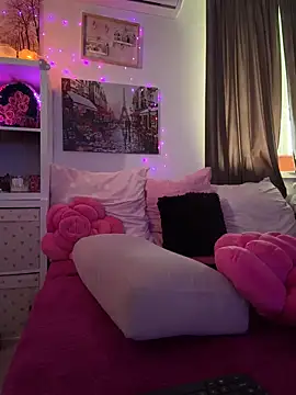 EvelynFrances online show from 20, 11, 2025