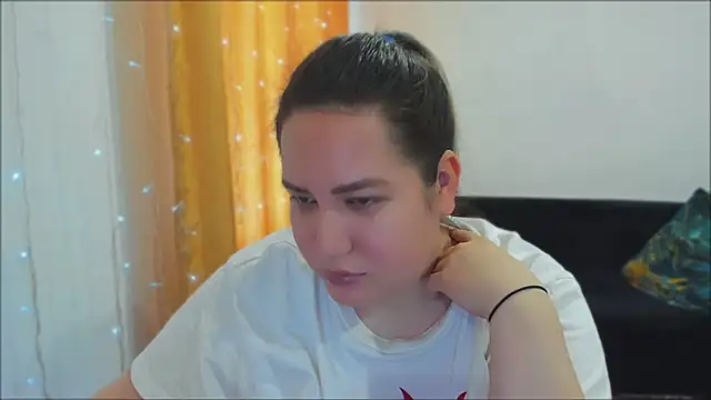  madalexa  online show from 5, 11, 2025