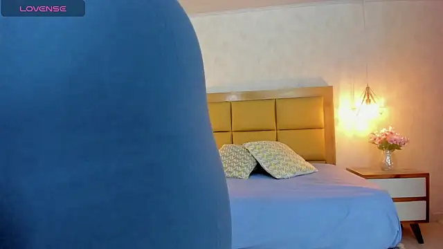 LARSONMIA online show from 31, 10, 2025