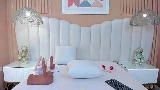 Sara Vanegas online show from 19, 12, 2025