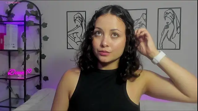 Megan Rodrigo online show from 10, 2, 2025