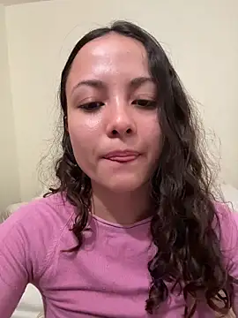 Megan Rodrigo online show from 28, 4, 2026