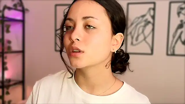 Snapshot of Megan_Rodrigo chatting on 7, 10, 2025 Megan Rodrigo online show from 7, 10, 2025