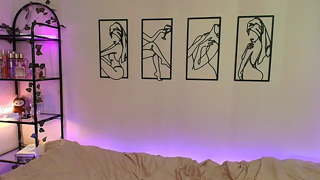 Snapshot of Megan_Rodrigo chatting on 15, 10, 2025 Megan Rodrigo online show from 15, 10, 2025