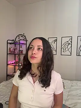 Snapshot of Megan_Rodrigo chatting on 23, 11, 2025 Megan Rodrigo online show from 23, 11, 2025