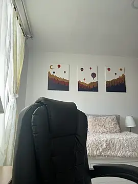 Snapshot of Megan_Rodrigo chatting on 25, 11, 2025 Megan Rodrigo online show from 25, 11, 2025