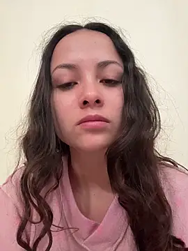 Megan Rodrigo online show from 22, 4, 2026