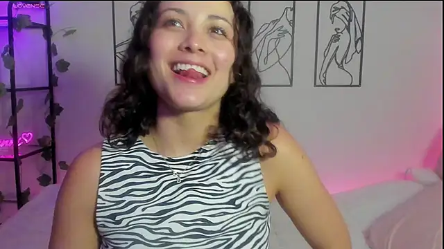 Megan Rodrigo online show from 5, 3, 2025