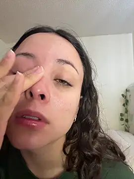 Megan Rodrigo online show from 11, 2, 2026