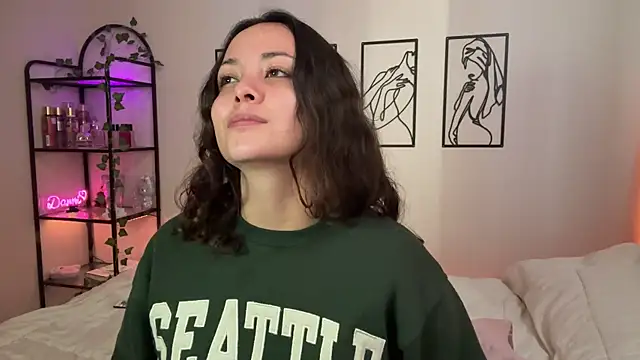 Snapshot of Megan_Rodrigo chatting on 22, 11, 2025 Megan Rodrigo online show from 22, 11, 2025