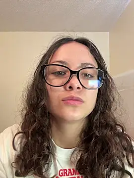 Megan Rodrigo online show from 17, 2, 2026