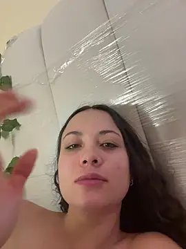 Megan Rodrigo online show from 25, 3, 2026