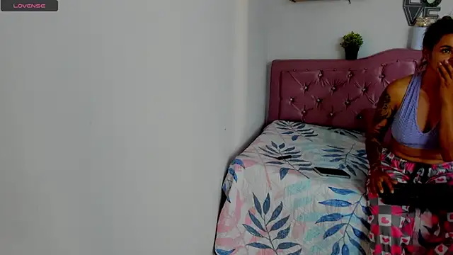 Snapshot of mia_bigtits17 chatting on 18, 7, 2026 mia bigtits17 online show from 18, 7, 2026
