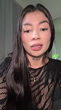 Roxanne 08 online show from 3, 4, 2026