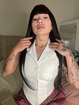 Roxanne 08 online show from 4, 12, 2025