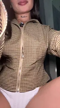 Roxanne 08 online show from 14, 4, 2026