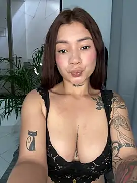 Roxanne 08 online show from 3, 1, 2025