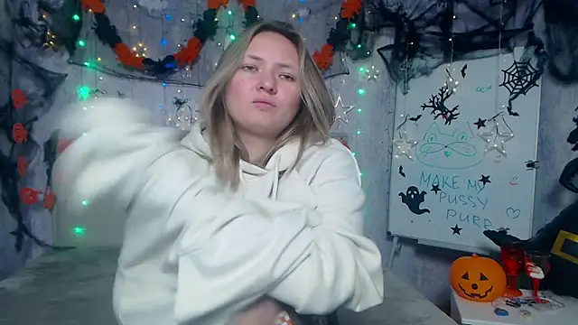 SallyVerda online show from 4, 11, 2025