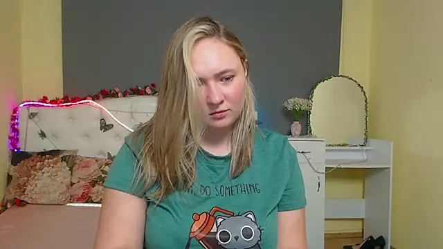 Snapshot of SallyVerda chatting on 2, 5, 2026 SallyVerda online show from 2, 5, 2026