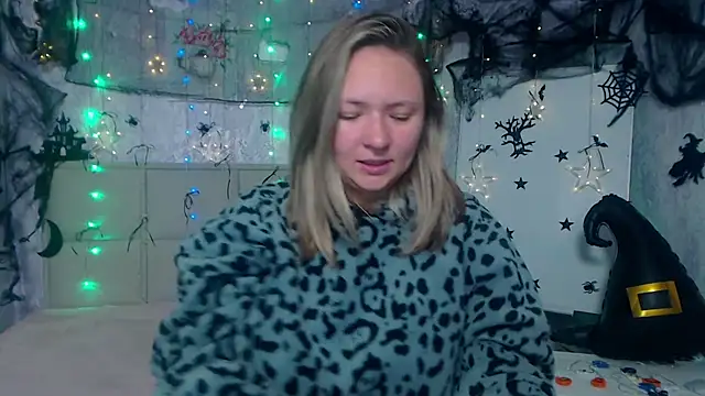 SallyVerda online show from 15, 10, 2025