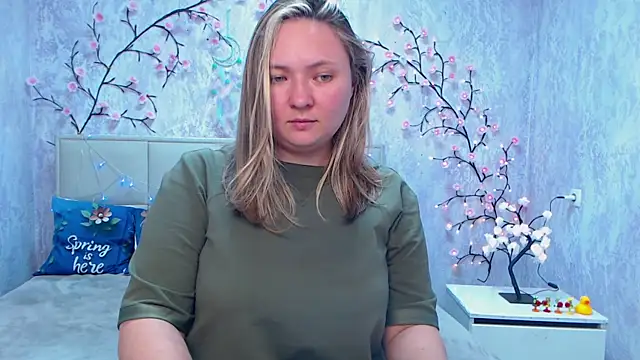 Snapshot of SallyVerda chatting on 19, 5, 2026 SallyVerda online show from 19, 5, 2026