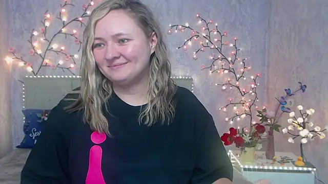 Snapshot of SallyVerda chatting on 3, 5, 2026 SallyVerda online show from 3, 5, 2026