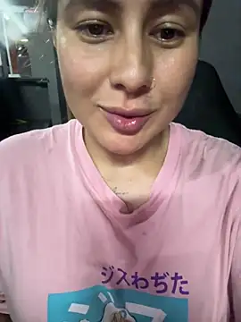 Amber Martins  online show from 2, 3, 2025